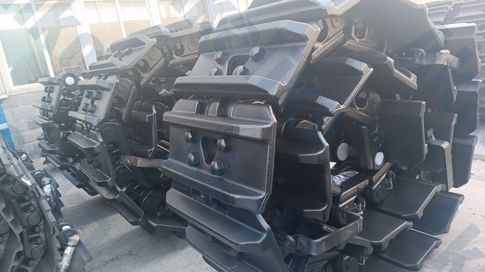 Track Assembly for Caterpillar 6015/6015B Excavator - 700 mm Width - 46 Links - TAS00001 - product photo 2